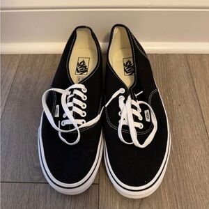 Vans Men's Black and White Canvas Sneakers